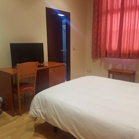Hotel Arcea Villaviciosa Zewnętrze zdjęcie