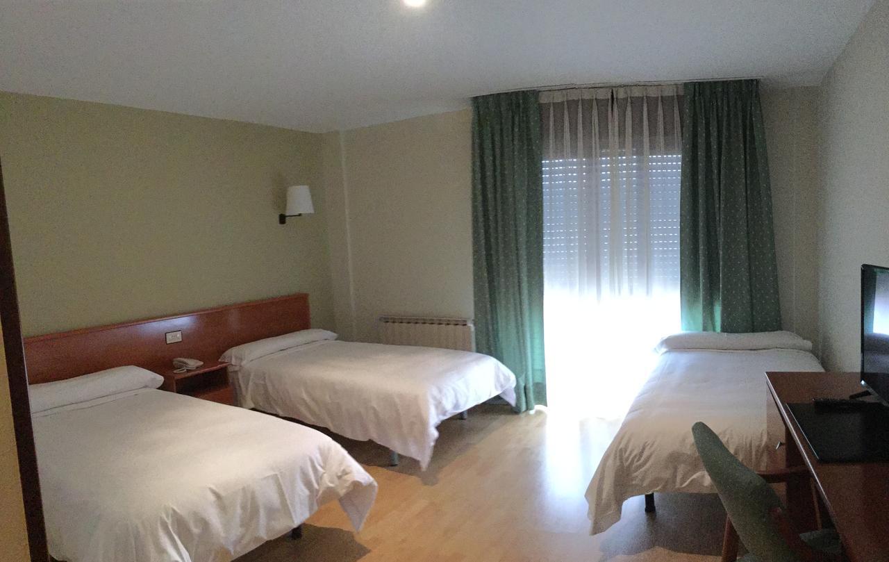 Hotel Arcea Villaviciosa Zewnętrze zdjęcie