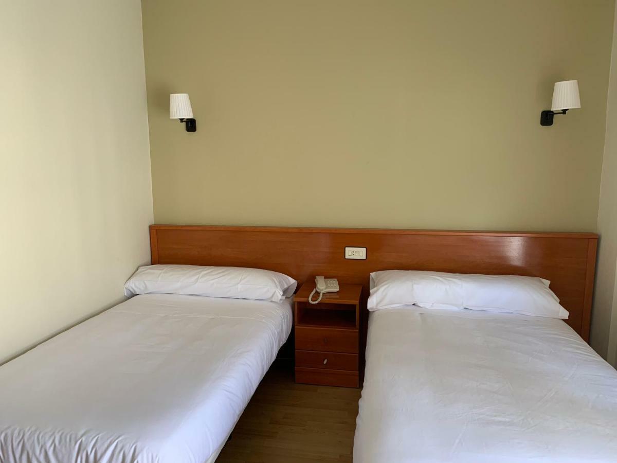 Hotel Arcea Villaviciosa Zewnętrze zdjęcie